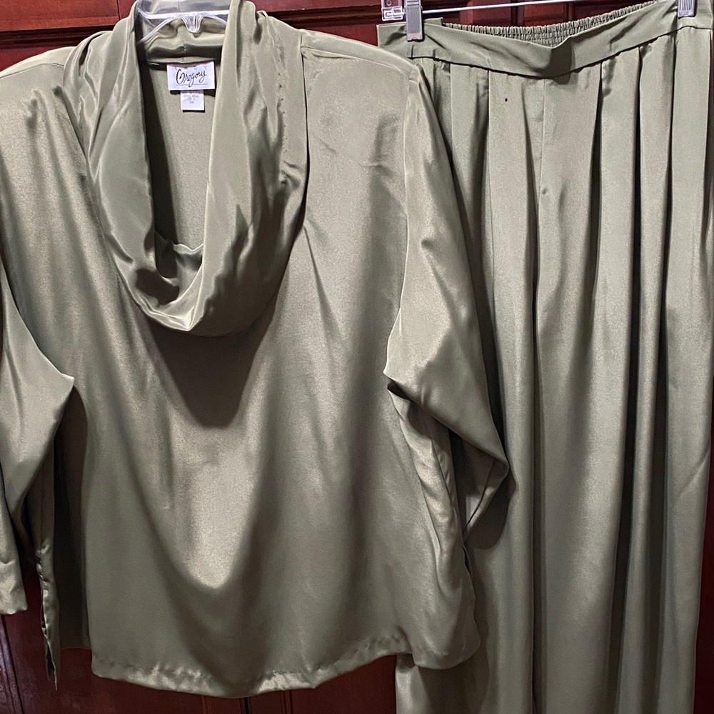 Lady Gregory vintage plus size 26W Olive Green cowl neck long sleeve pantsuit